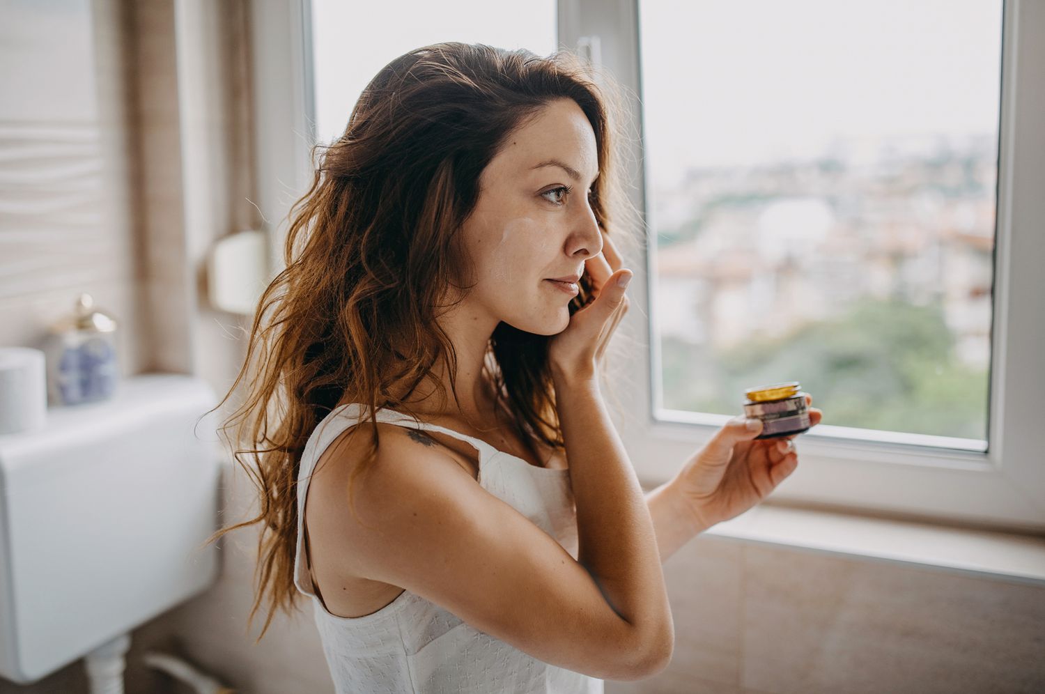 khô da khi sử dụng điều hòa 2 chiều