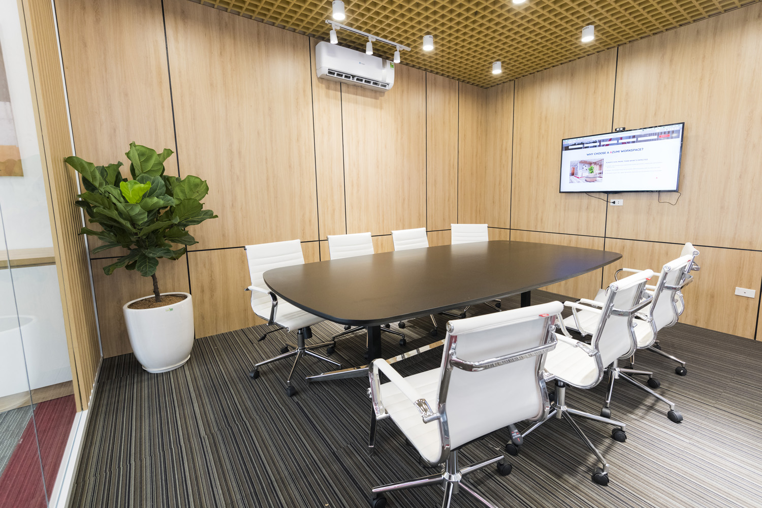 phòng họp hoặc văn phòng