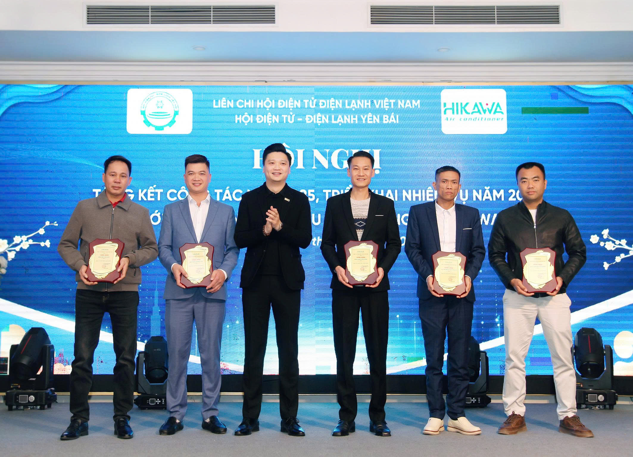 z7474440622897_dd4acc02d7825e5c3e457dac842aa926